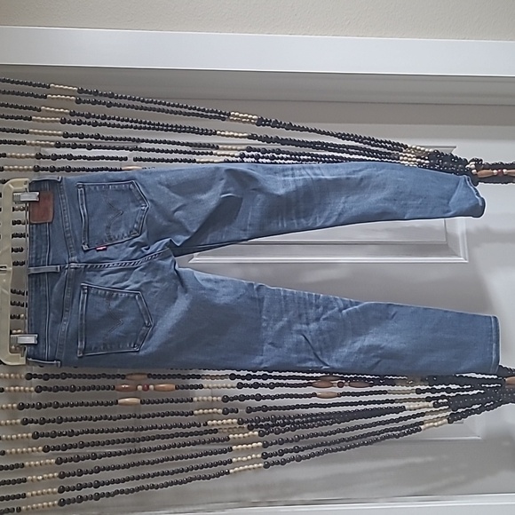 Levi's 711 Skinny - Picture 7 of 8